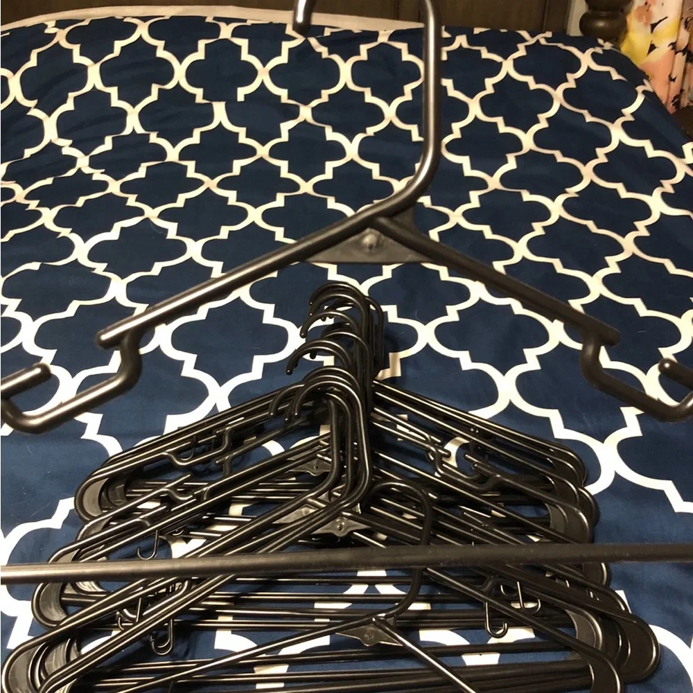20 Black plastic Hangers